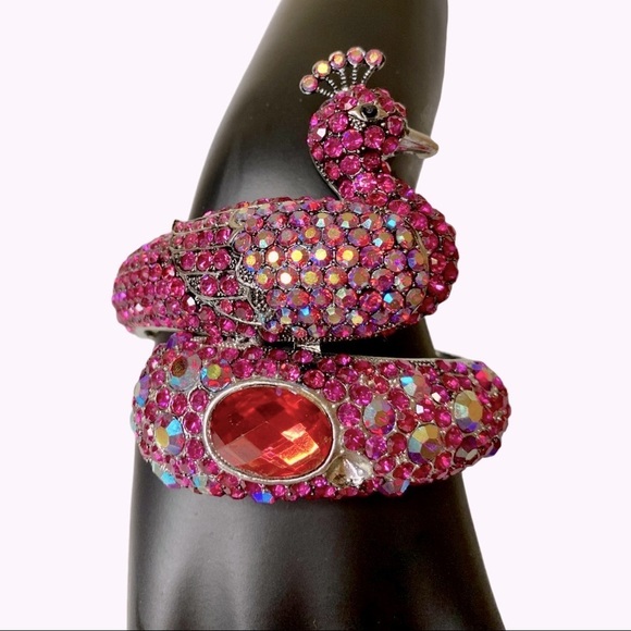 Bejeweled‎ Bedazzled embellished Rhinestone Pink Peacock metal cuff bracelet OS - Picture 7 of 12